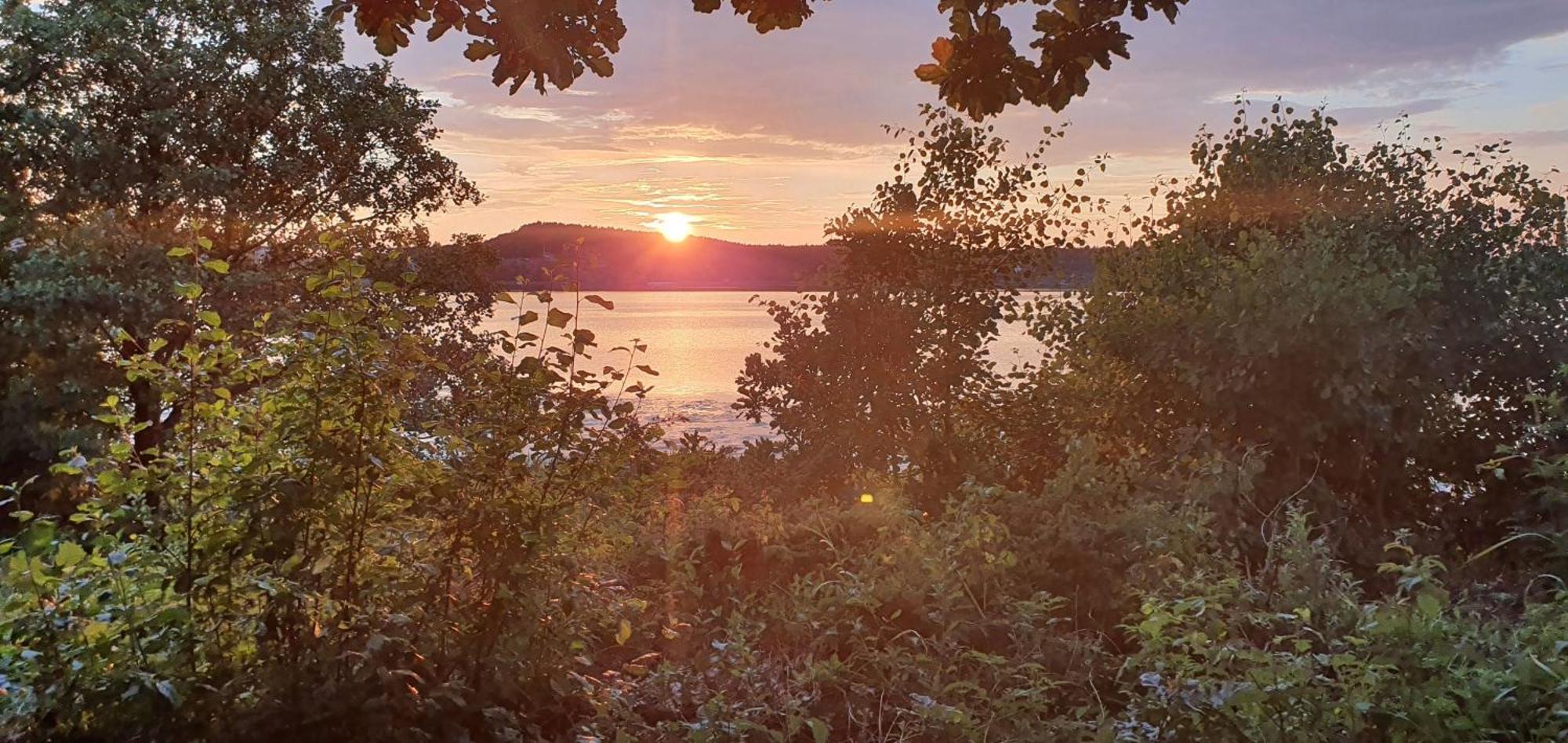Surfviken Glamping And B&B Stenungsund Exterior photo
